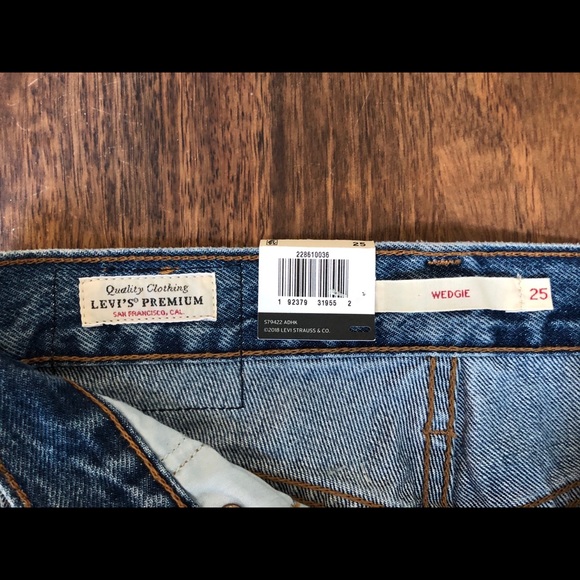 Brand new Levi's premium Jeans - Picture 5 of 7